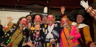 JE ZIT GEBAKKE MET EEN SNOR OP HET SNORREBAL